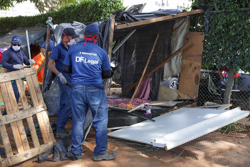 Ação coordenada do GDF promove acolhimento a pessoas em situação de rua na Asa Norte